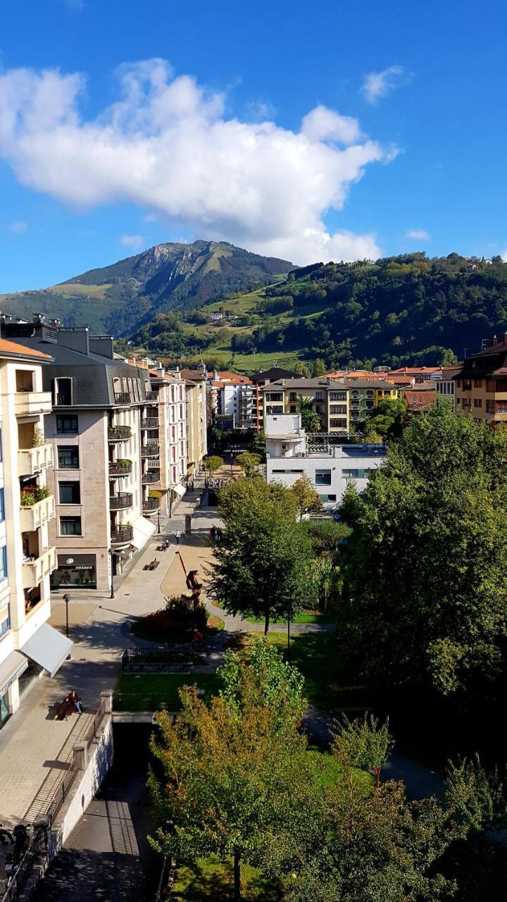 Hotel Oria Tolosa  Buitenkant foto